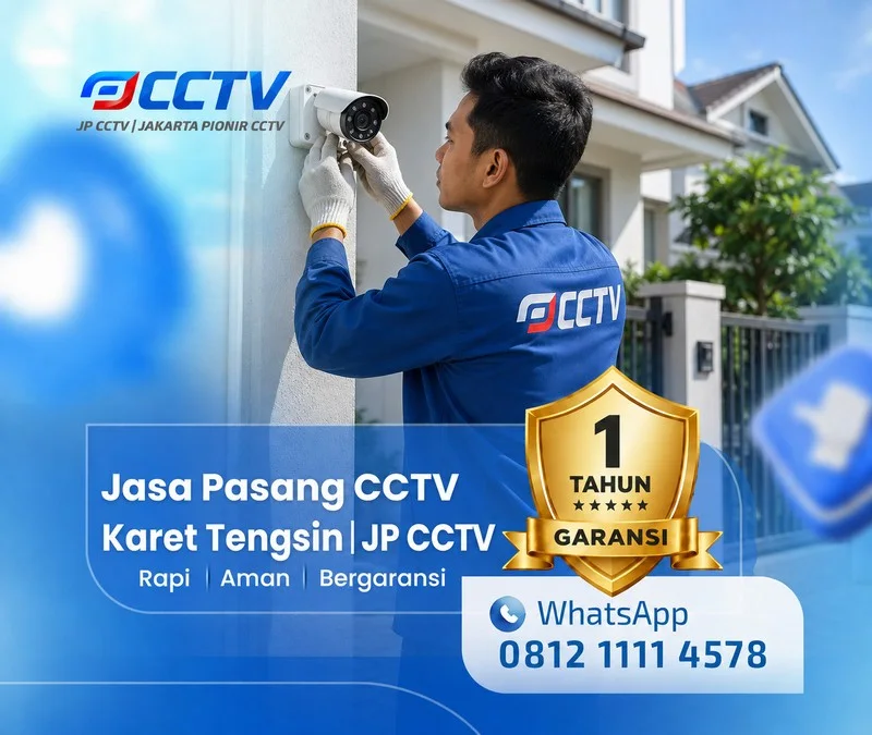 Teknisi JP CCTV melakukan pemasangan kamera CCTV di Karet Tengsin